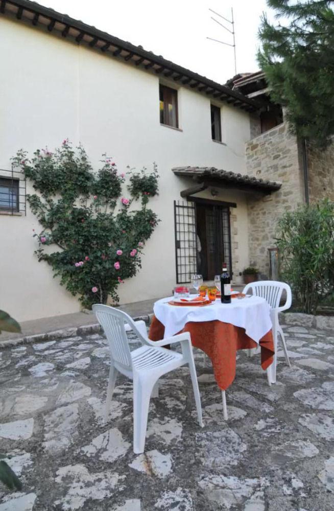 Agriturismo La Ginestrella Civitella D'Arna Bagian luar foto