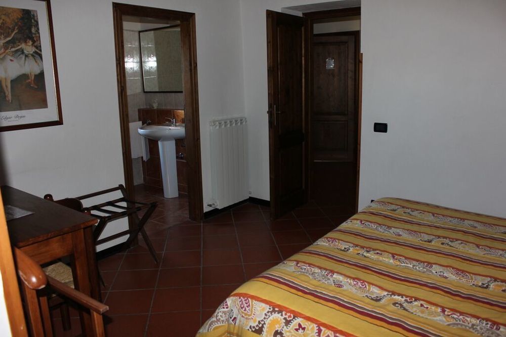 Agriturismo La Ginestrella Civitella D'Arna Bagian luar foto