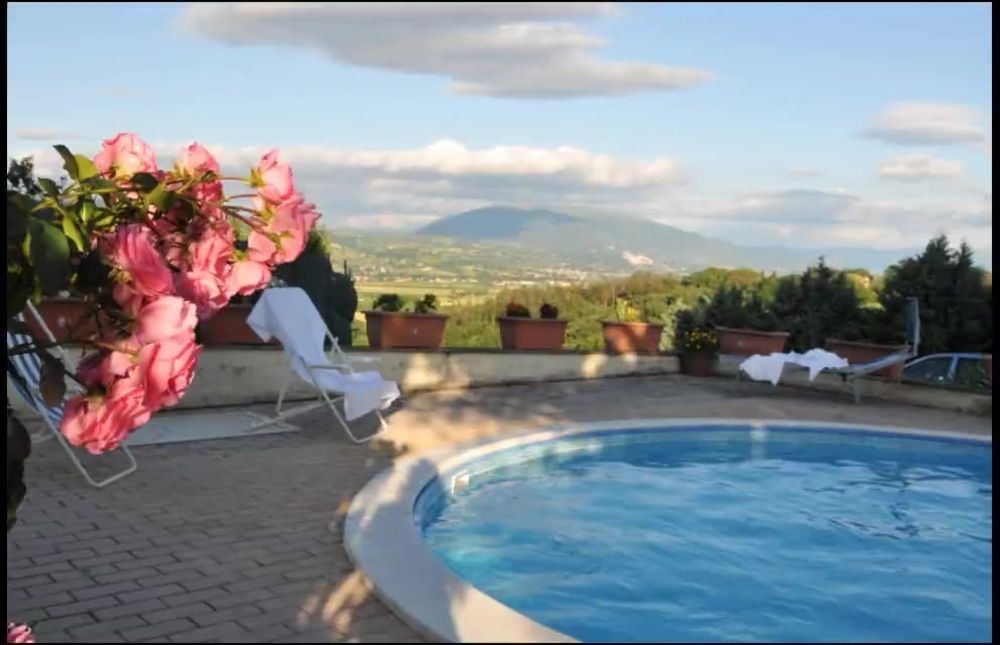 Agriturismo La Ginestrella Civitella D'Arna Bagian luar foto